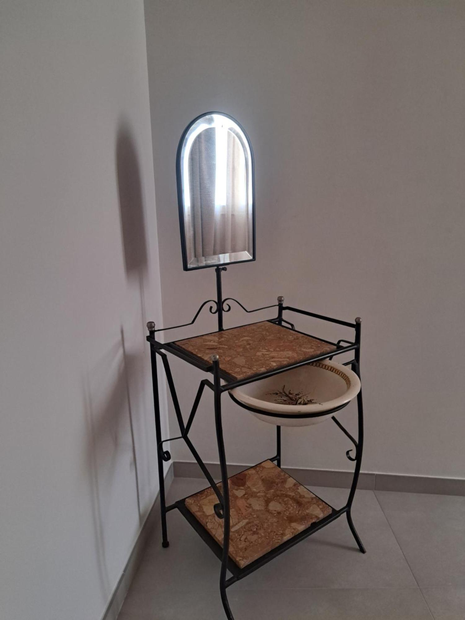 Palazzo Boccapianola Apartment Бари Екстериор снимка
