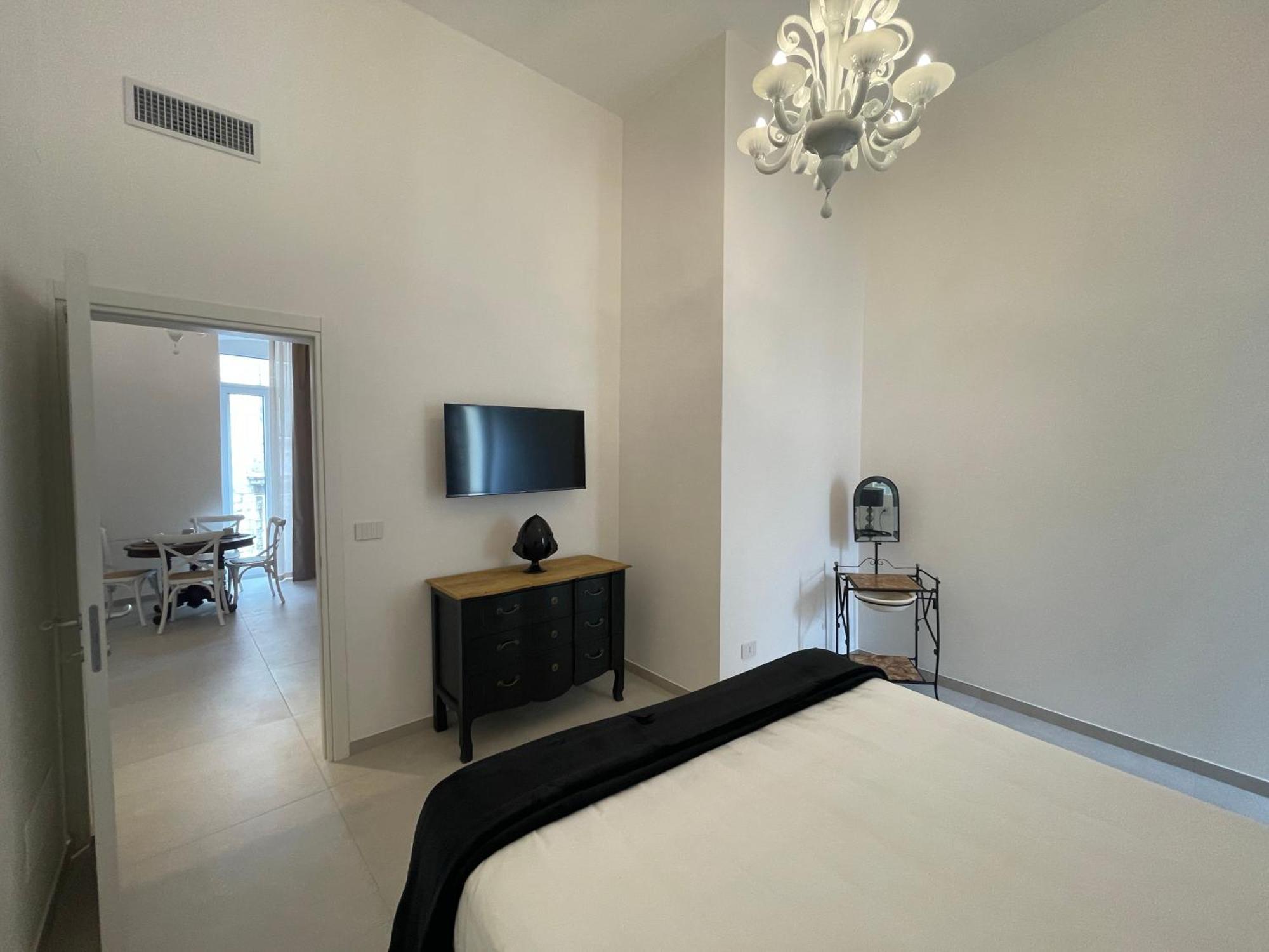 Palazzo Boccapianola Apartment Бари Екстериор снимка
