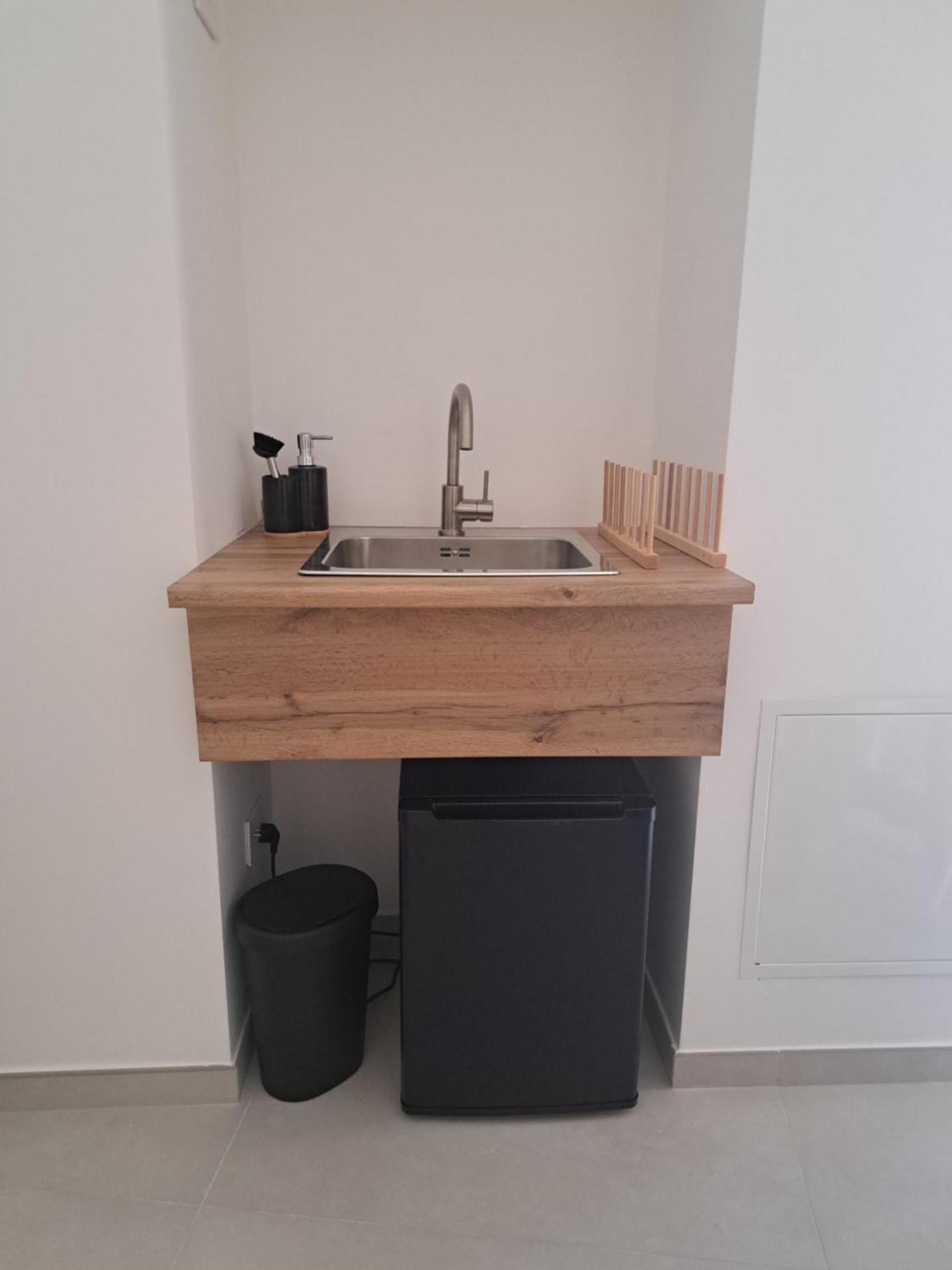 Palazzo Boccapianola Apartment Бари Екстериор снимка