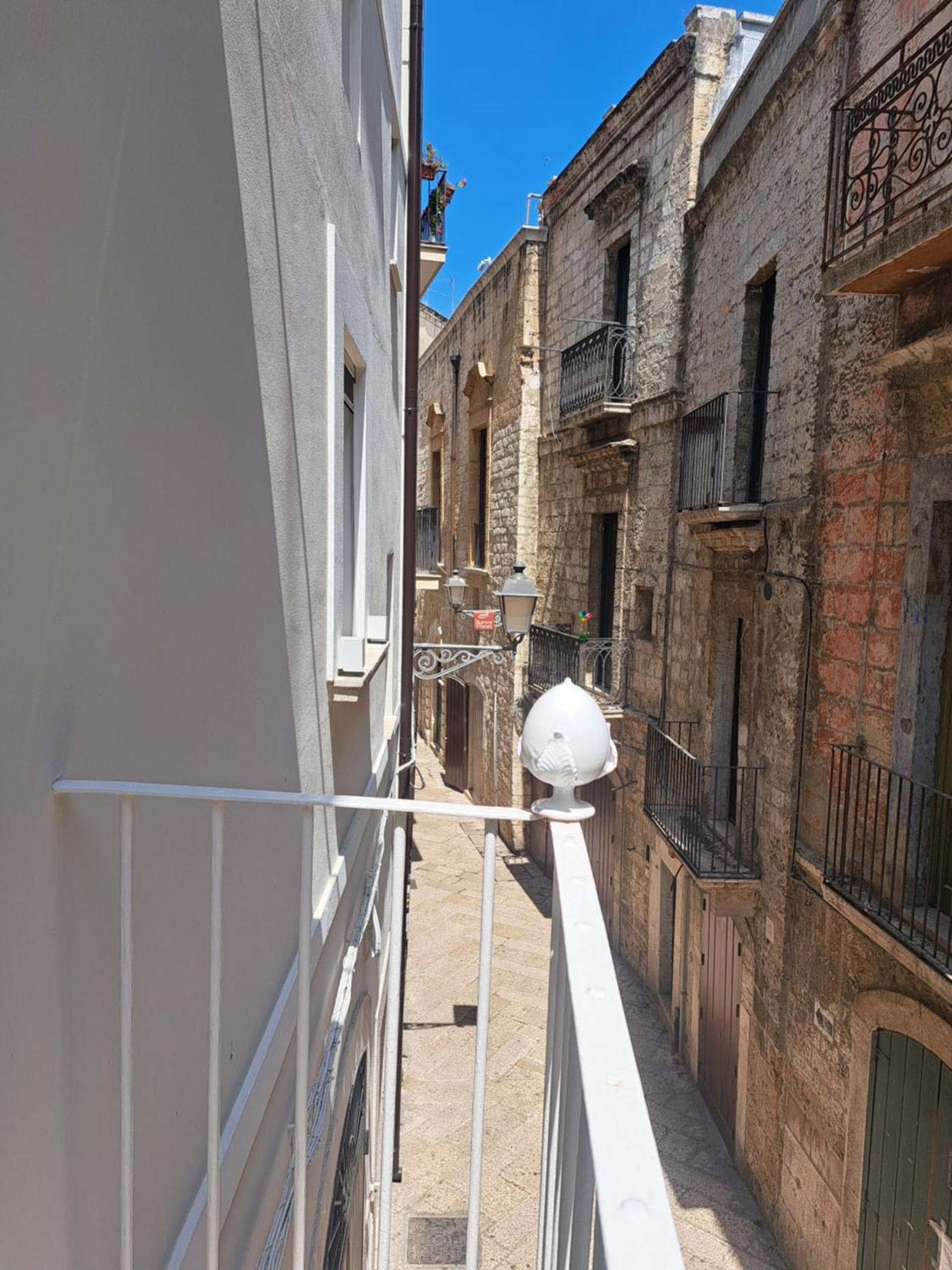 Palazzo Boccapianola Apartment Бари Екстериор снимка