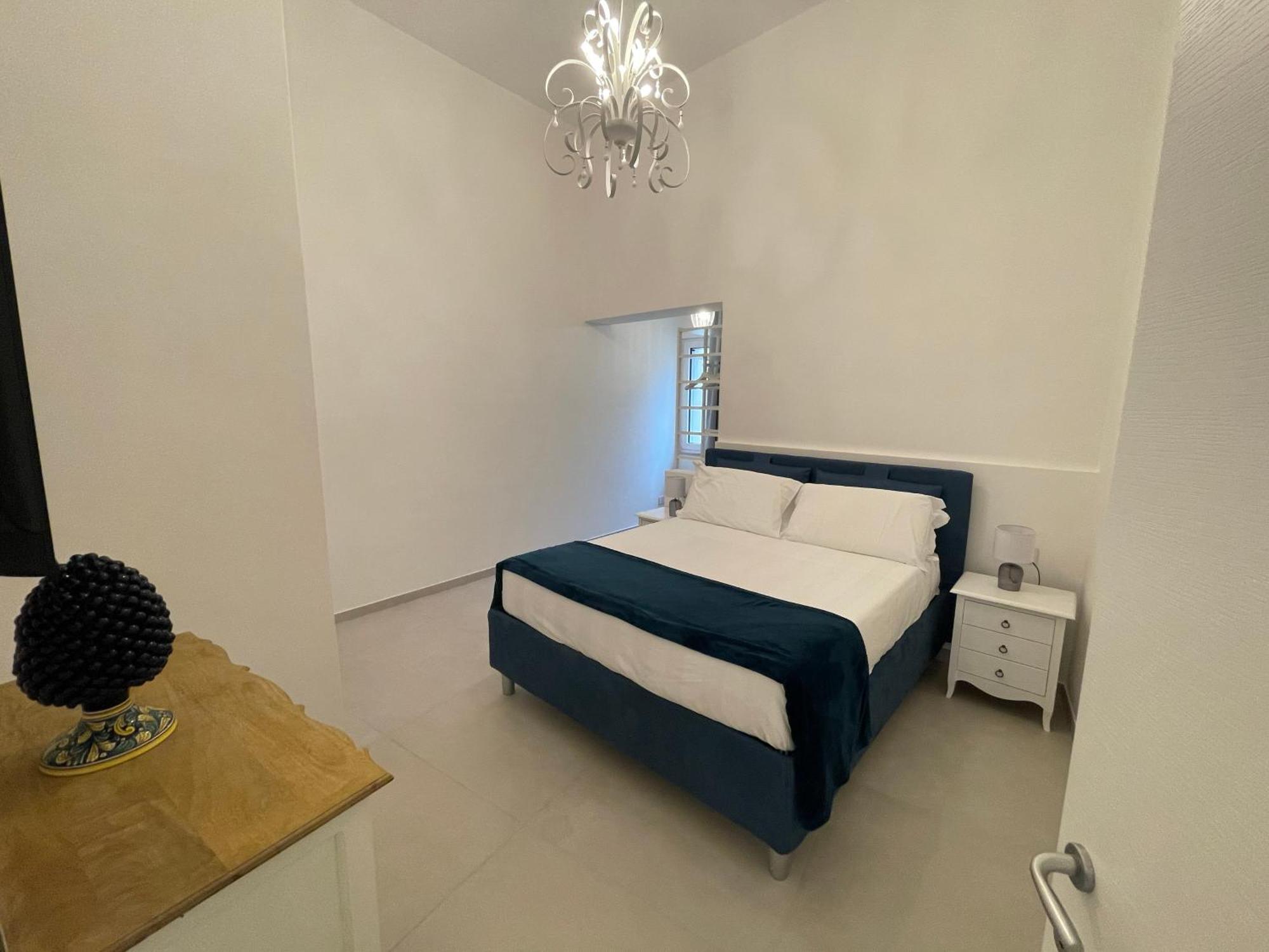 Palazzo Boccapianola Apartment Бари Екстериор снимка